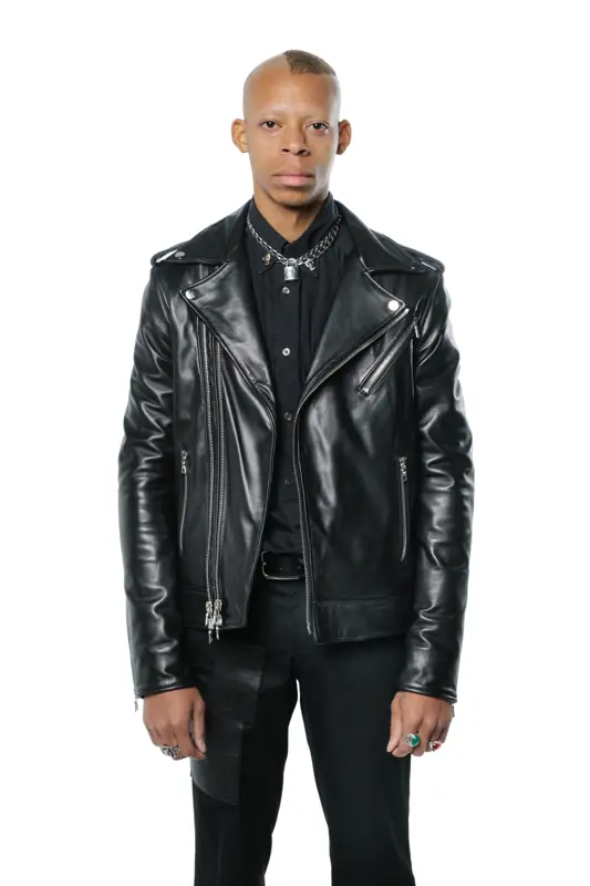 On-model apparel e-commerce photograph, an example of Vidd Studios on-model apparel e-commerce work