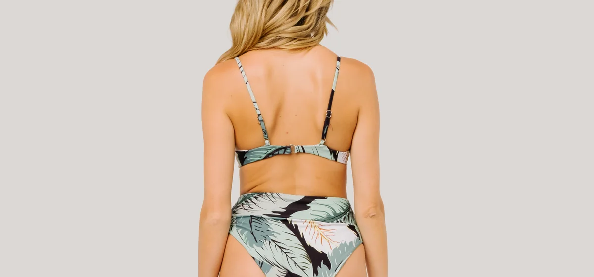 On-model apparel e-commerce photograph, an example of Vidd Studios on-model apparel e-commerce work