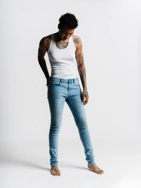 On-model apparel e-commerce photograph, an example of Vidd Studios on-model apparel e-commerce work