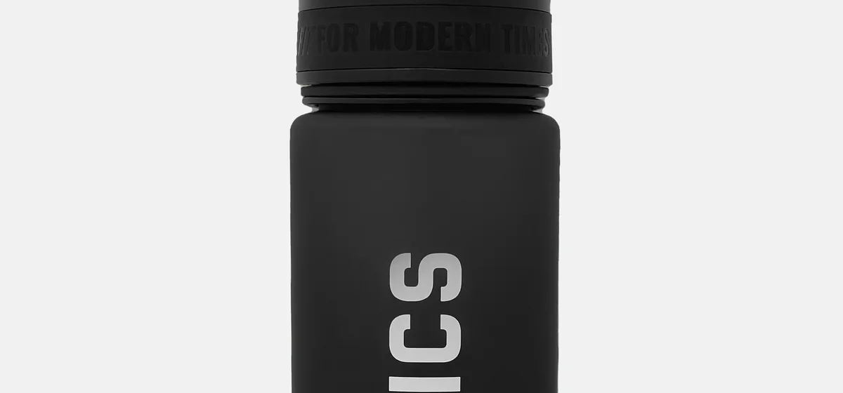 Flat lay apparel product photograph, an example of Vidd Studios flat lay apparel product work